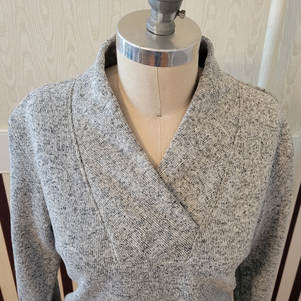 EDDIE BAUER V-Neckline Grey Pullover Sweater Top Shirt Size Large - Picture 4 of 6